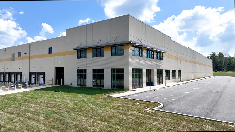 198 Commercial Blvd, Blakeslee, PA for lease - ProVideo LoopNet - Image 1 of 22