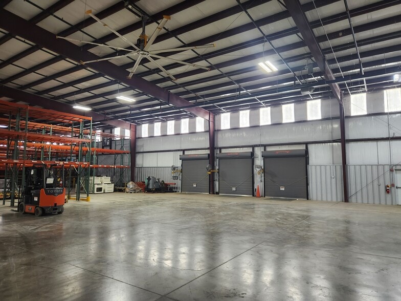 2575 Container Dr, Montgomery, AL for lease - Interior Photo - Image 3 of 6