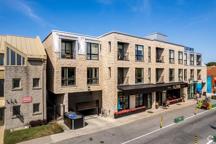 861-867 Rue Saint-Pierre, Terrebonne, QC for lease - Primary Photo - Image 1 of 6