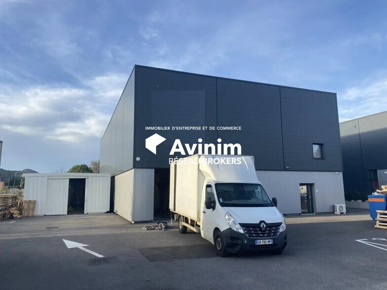 Flex in Le Cannet-des-Maures for sale - Building Photo - Image 1 of 12