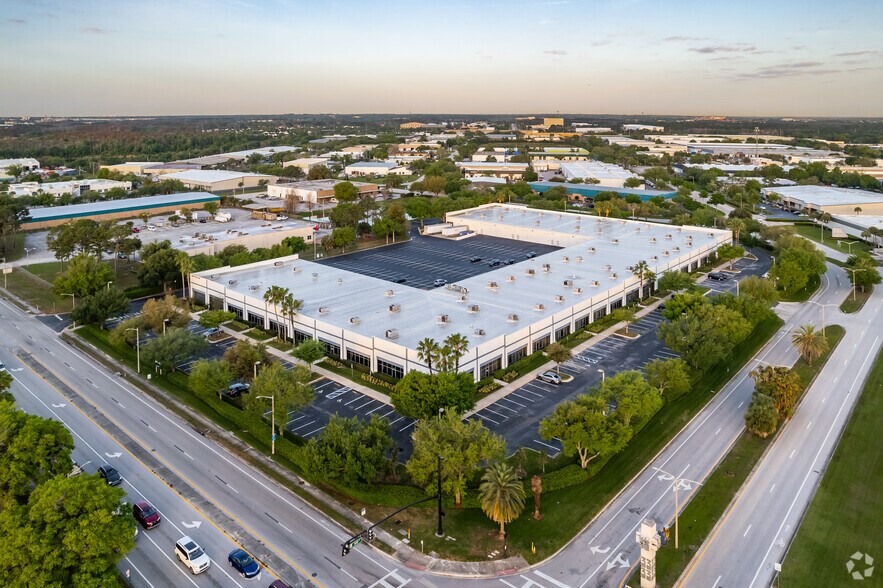 3600 Vineland Rd, Orlando, FL 32811 Vineland Center