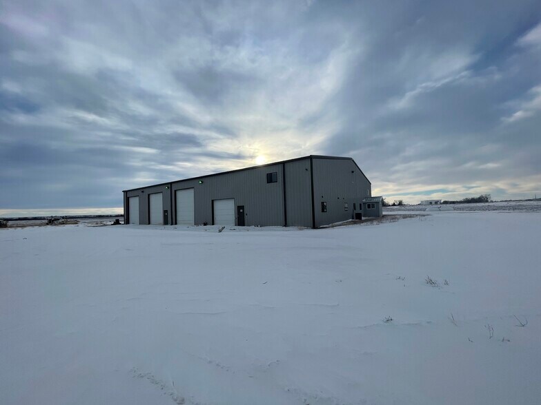 3532 Hwy 58, Fairview, MT 59221