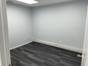 199 Main St, Woodbridge, NJ for lease Interior Photo- Image 1 of 2