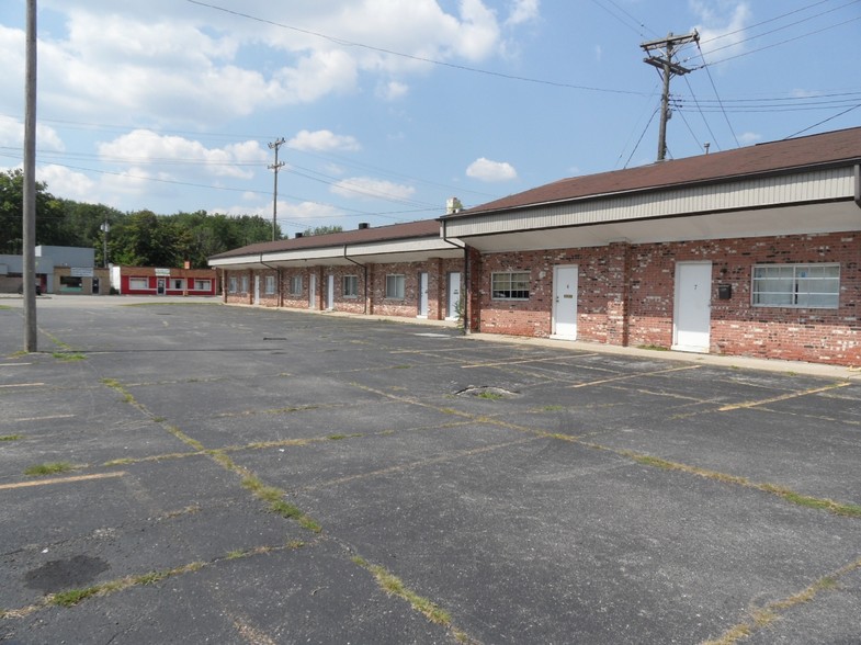 317 Ecorse Rd, Ypsilanti, MI for lease - Building Photo - Image 3 of 12