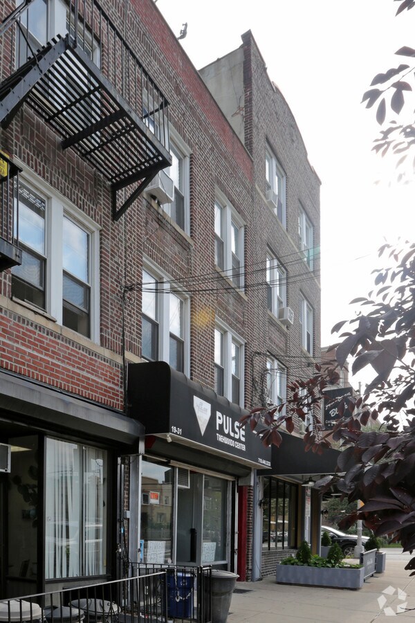 1931 Ditmars Blvd, Astoria, NY 11105