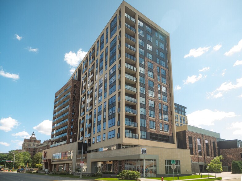 217 14th Ave SW, Rochester, MN for lease - Building Photo - Image 3 of 23