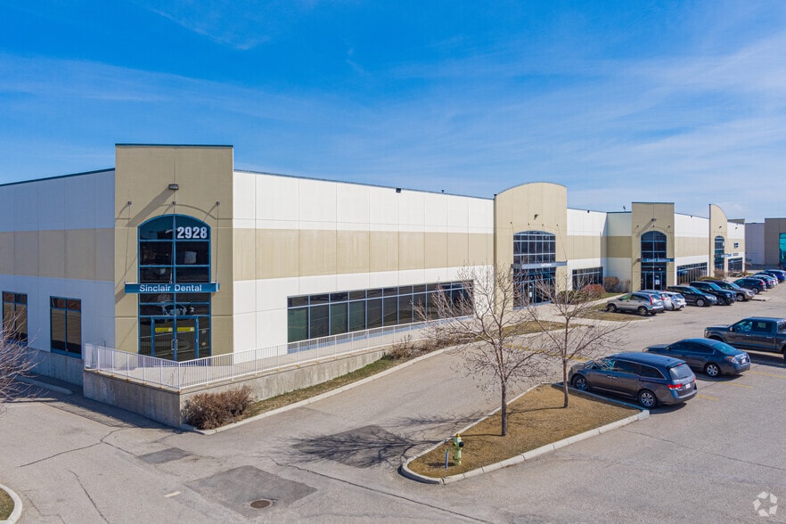 2928 Sunridge Way NE, Calgary, AB for lease - Building Photo - Image 2 of 4