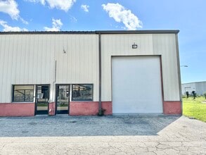 5468 Williamsburg Dr, Punta Gorda, FL for lease Interior Photo- Image 1 of 11