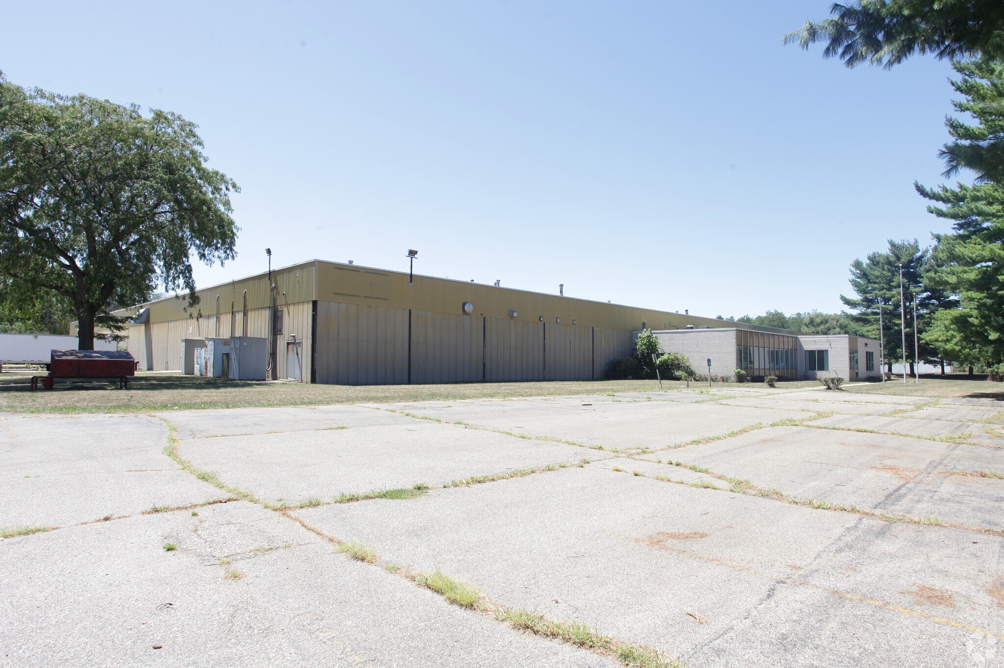905 Industrial Rd, Marshall, MI for sale Primary Photo- Image 1 of 1