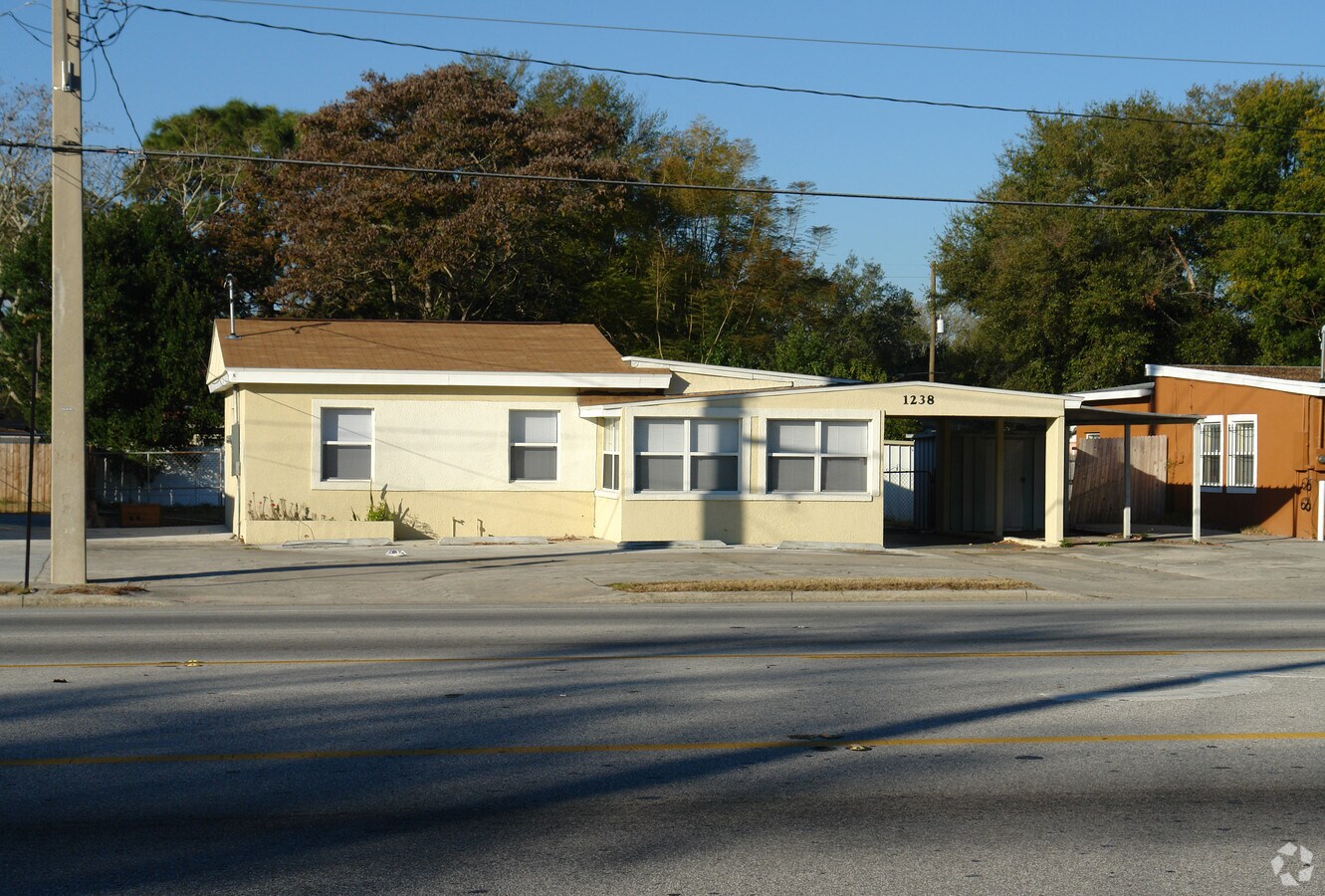 1238 N Pine Hills Rd, Orlando, FL 32808