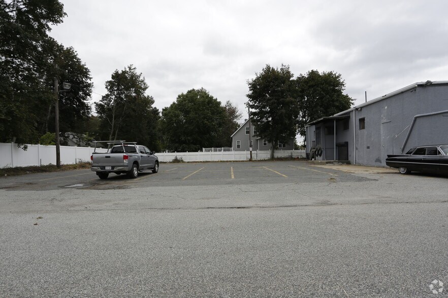 12 Pond St, Ashland, MA 01721