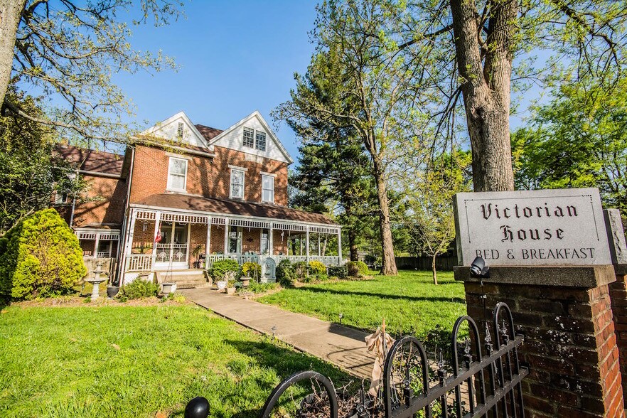 110 N Main St, Smiths Grove, KY 42171