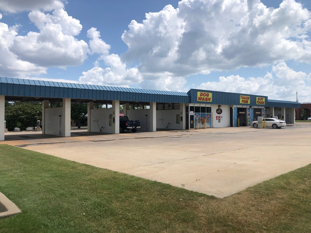 1231 36th Ave NW, Norman, OK 73072 AUTO VALET EXPRESS 1231 36th Ave NW, Norman, OK 73072 AUTO VALET EXPRESS