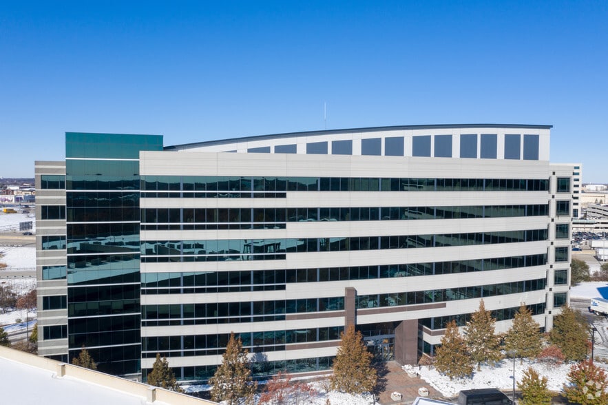 3005 Highland Pky, Downers Grove, IL for lease - Building Photo - Image 3 of 15