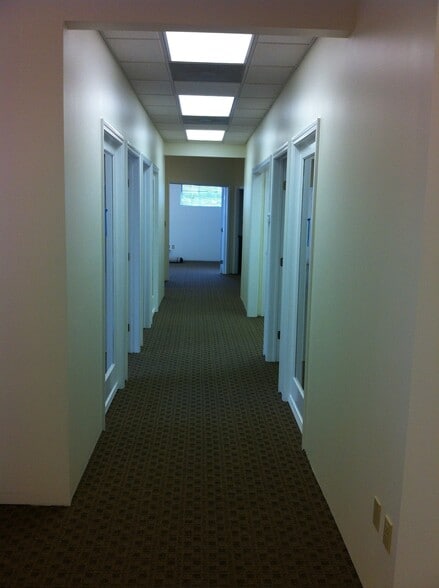 205B Terrace Ave, Huntington, WV for sale - Interior Photo - Image 3 of 14