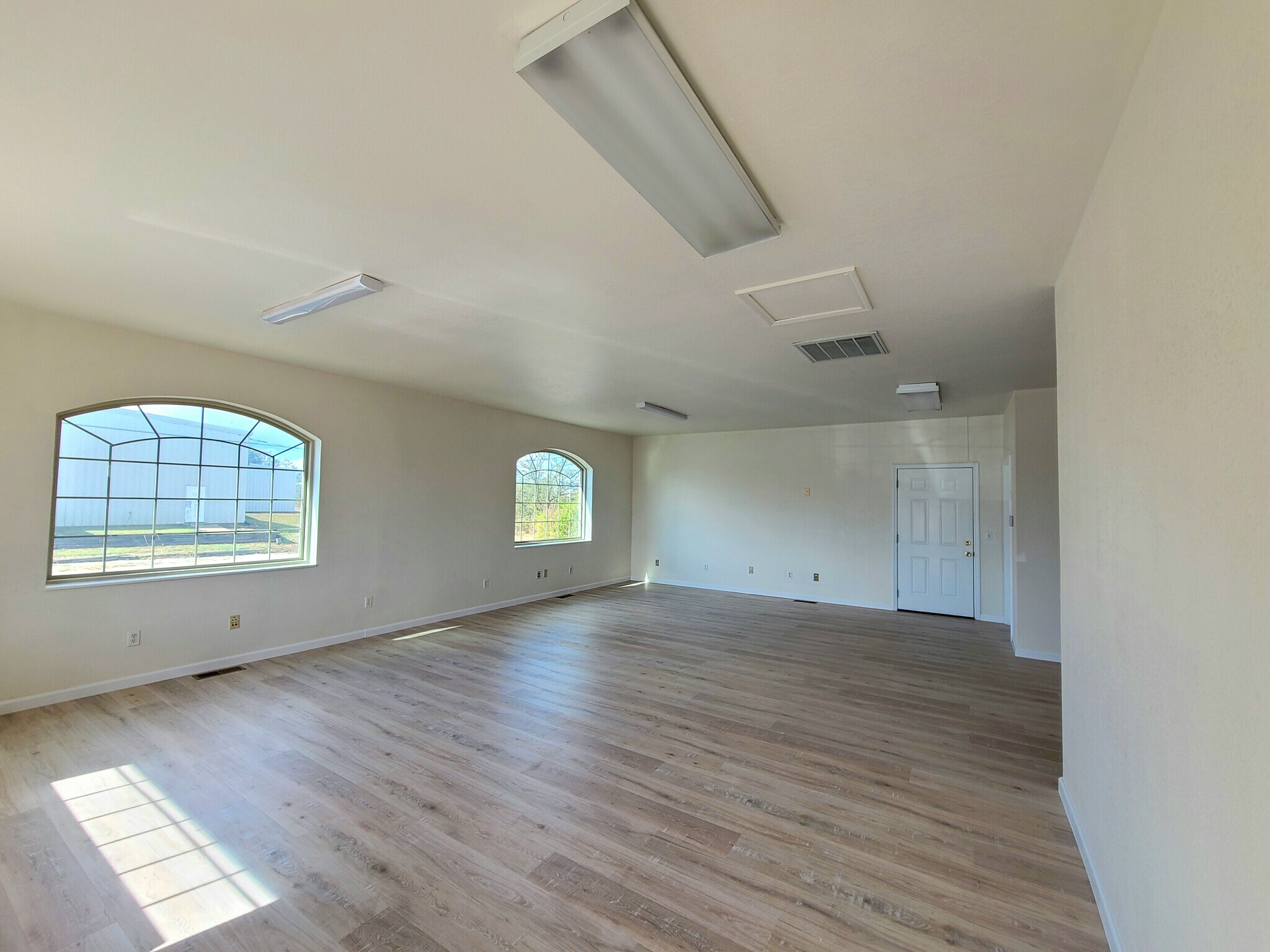 620 E Henri De Tonti Blvd, Springdale, AR for sale Building Photo- Image 1 of 1