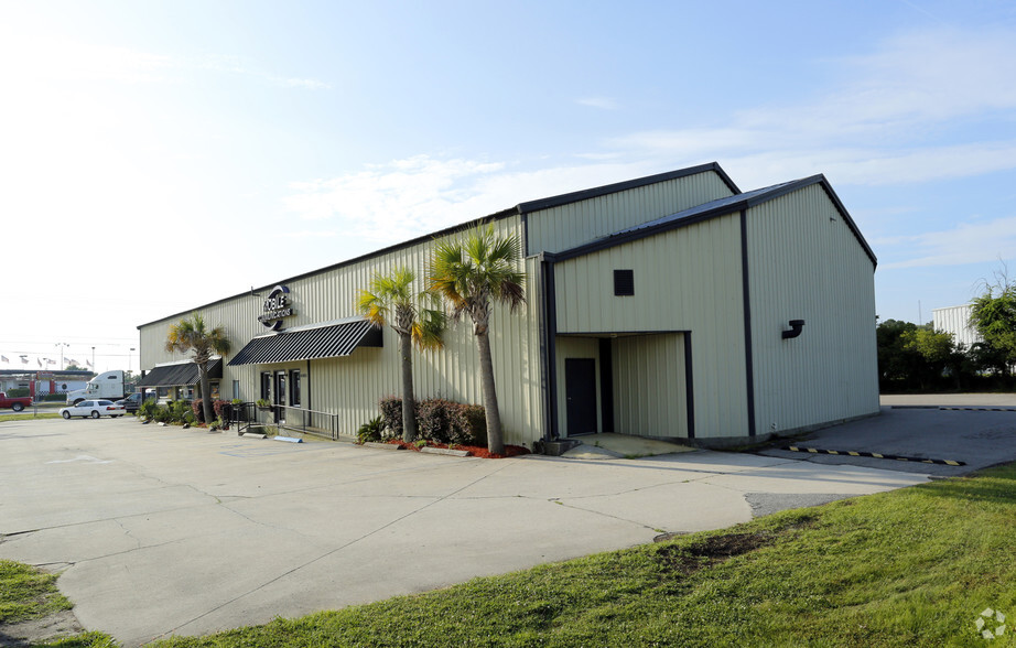 4405 Dorchester Rd, Charleston, SC for lease - Building Photo - Image 3 of 13