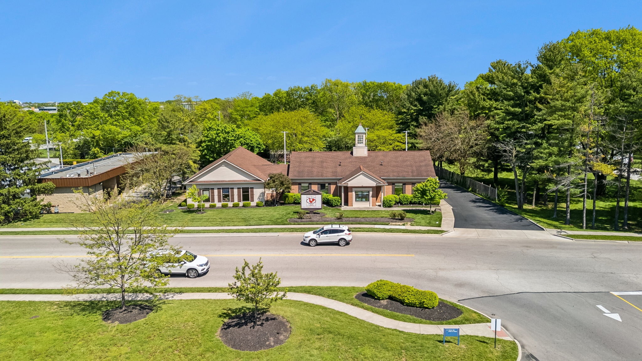 48 Corbins Mill Dr, Dublin, OH for lease Building Photo- Image 1 of 9