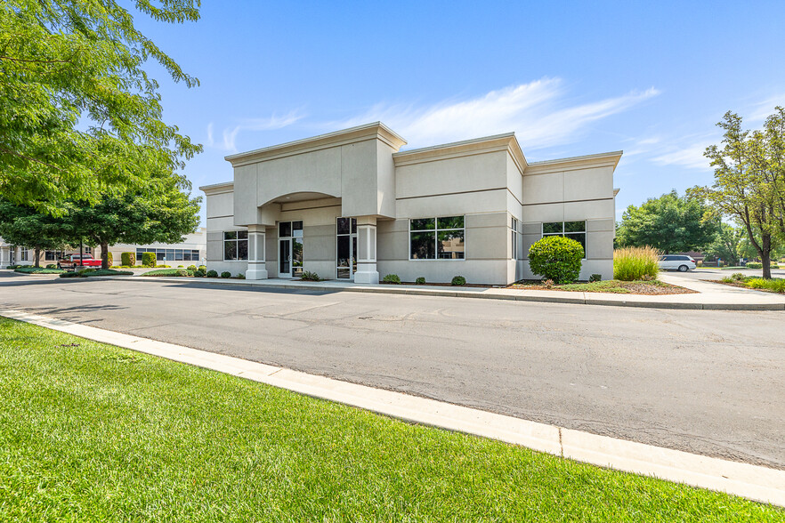 9183-9199 W Black Eagle Dr, Boise, ID for lease - Building Photo - Image 3 of 6