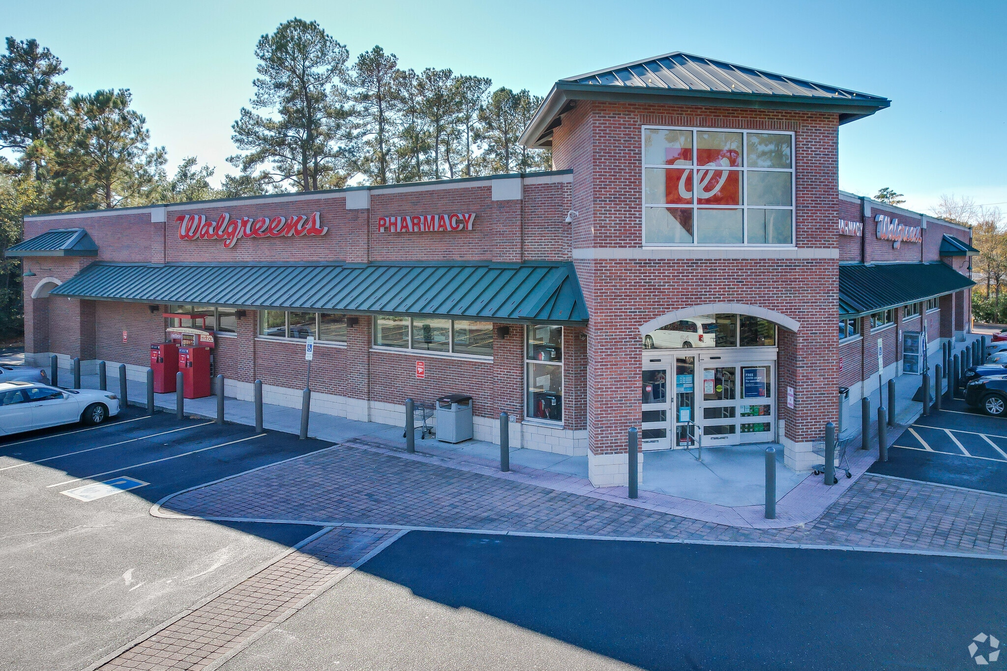 54 Old Trolley Rd, Summerville, SC 29485