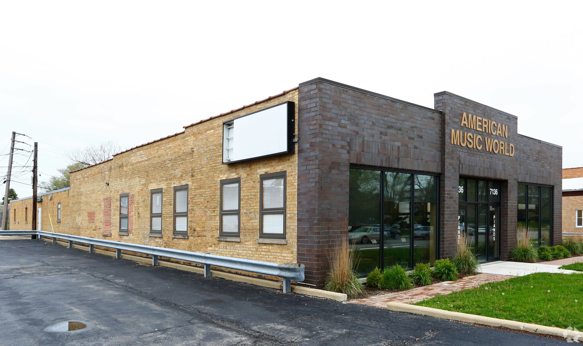 7136 W Touhy Ave, Niles, IL for sale Primary Photo- Image 1 of 1