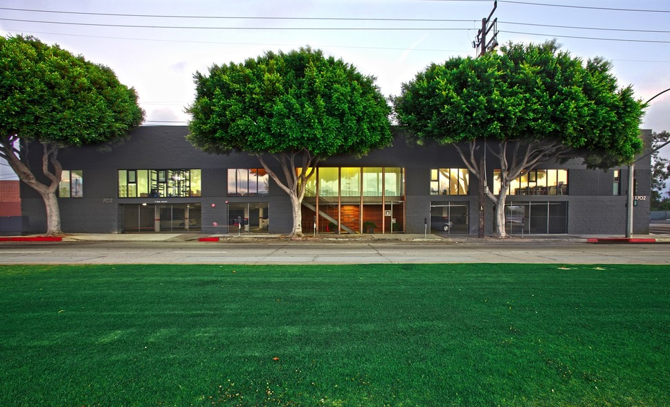 1702 Olympic Blvd, Santa Monica, CA for lease - Building Photo - Image 2 of 8