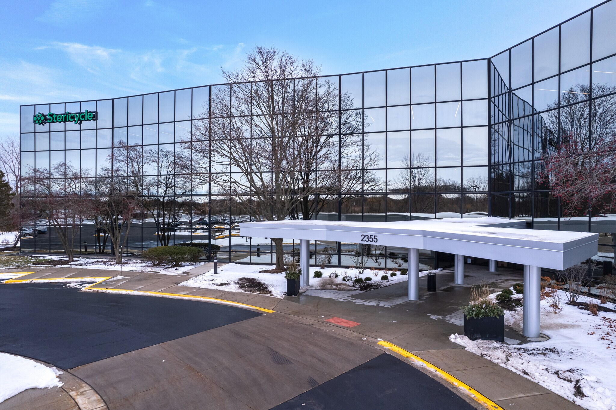 2355 Waukegan Rd, Bannockburn, IL for lease Primary Photo- Image 1 of 8