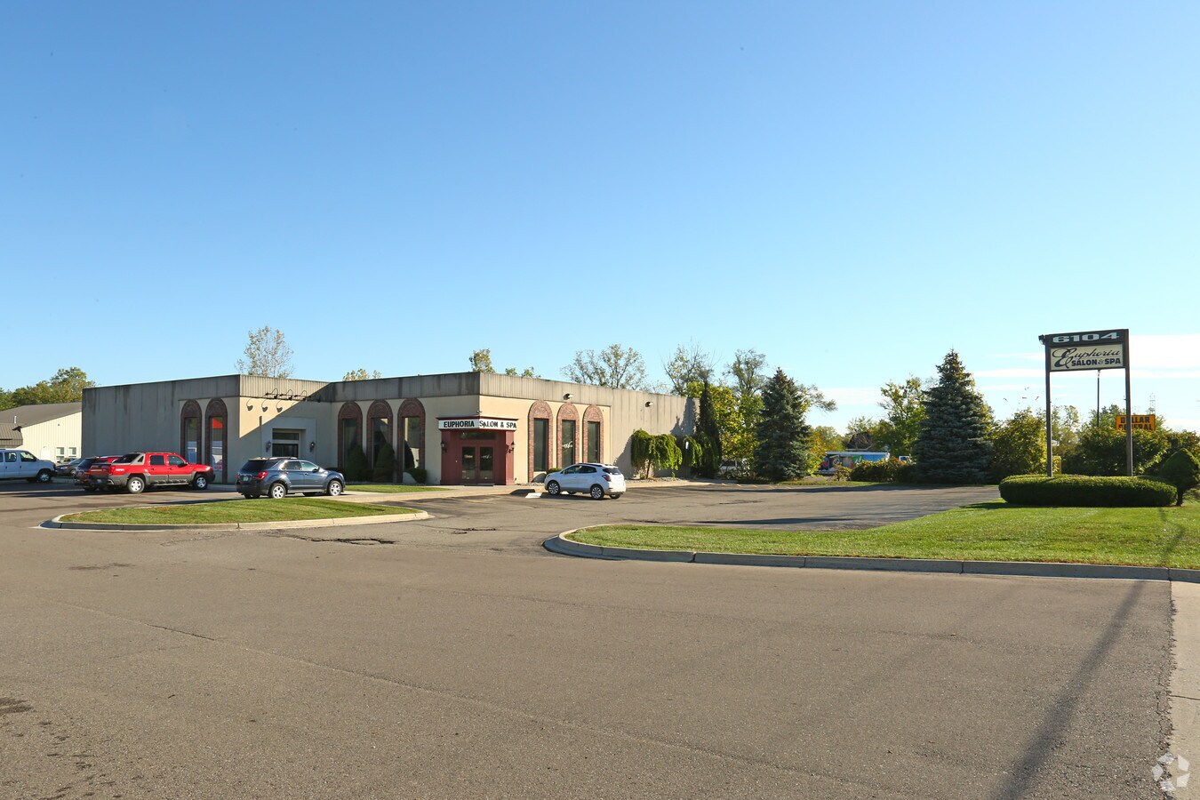 6104 W Pierson Rd, Flushing, MI 48433