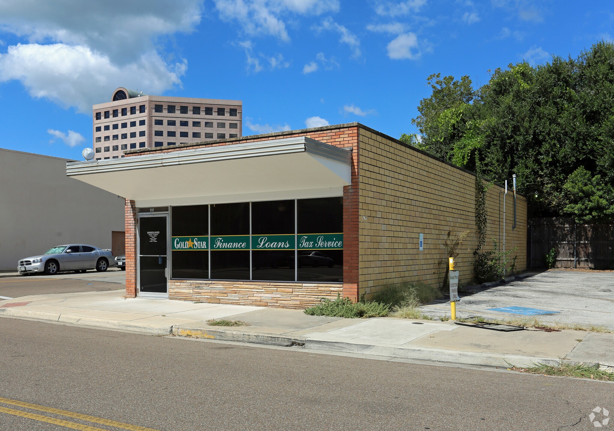 202 E Constitution St, Victoria, TX for sale Primary Photo- Image 1 of 1