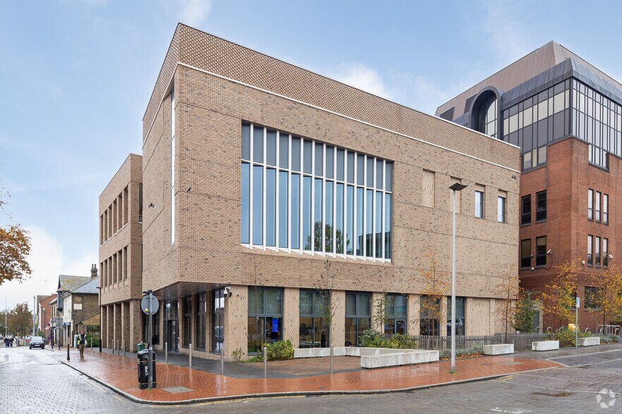 New Rd, Grays for sale - Primary Photo - Image 1 of 1