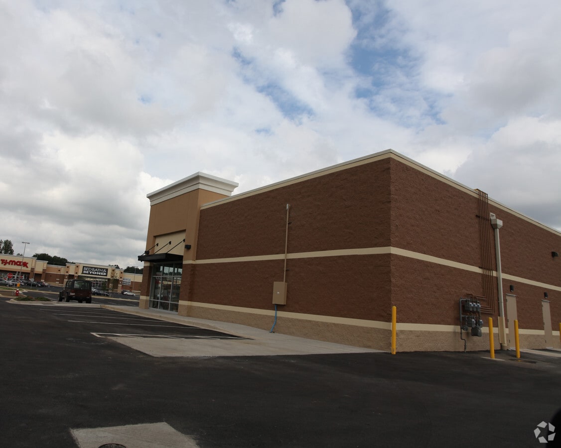 171 Retail Commons Pky, Martinsburg, WV 25403