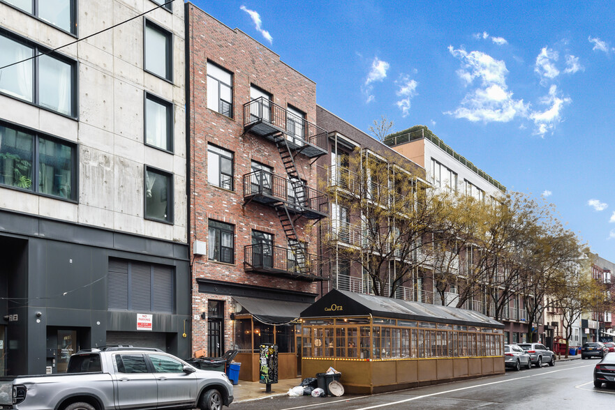 148 Meserole St, Brooklyn, NY for sale - Building Photo - Image 2 of 20