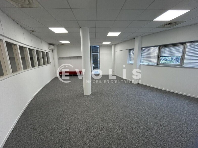 Office in Mérignac for lease - Interior Photo - Image 3 of 5