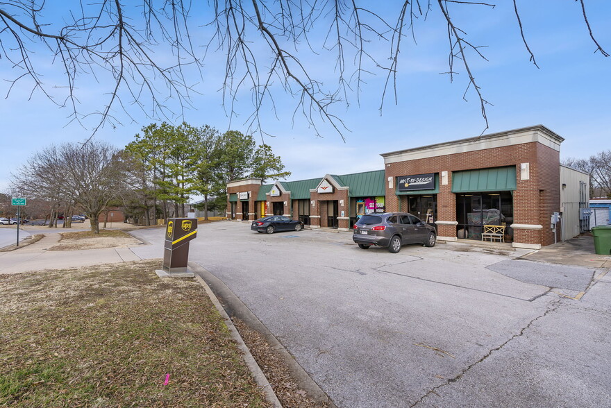 380-392 E Sunbridge Dr, Fayetteville, AR for lease - Building Photo - Image 3 of 7