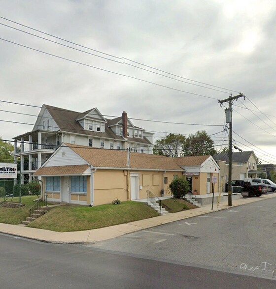 8498 Lansdowne Ave, Upper Darby, PA 19082