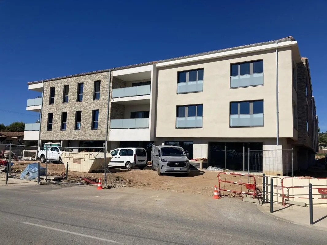 Office in Sanary-sur-Mer for lease Building Photo- Image 1 of 16