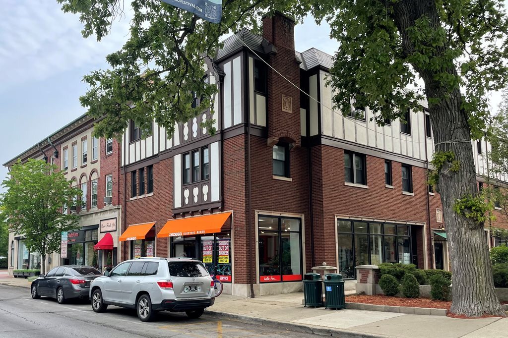 894-896 Green Bay Rd, Winnetka, IL for sale Interior Photo- Image 1 of 1