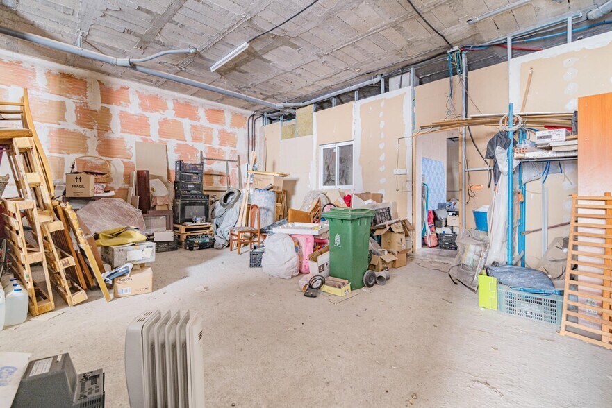 Retail in Atarfe, Granada for sale - Interior Photo - Image 2 of 16