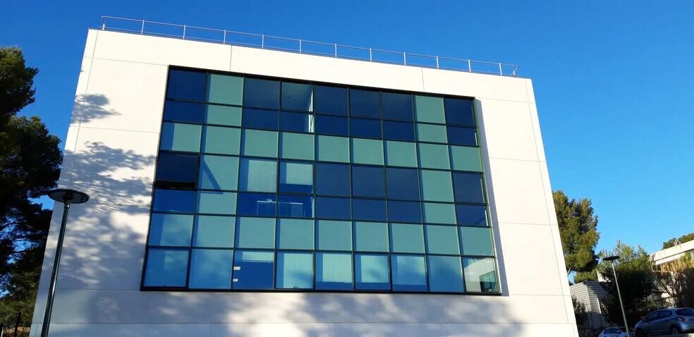 392 Avenue Des Genévriers, La Ciotat for lease - Building Photo - Image 3 of 4