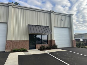 617 Bonanza Dr, Fayetteville, NC for lease Building Photo- Image 2 of 12