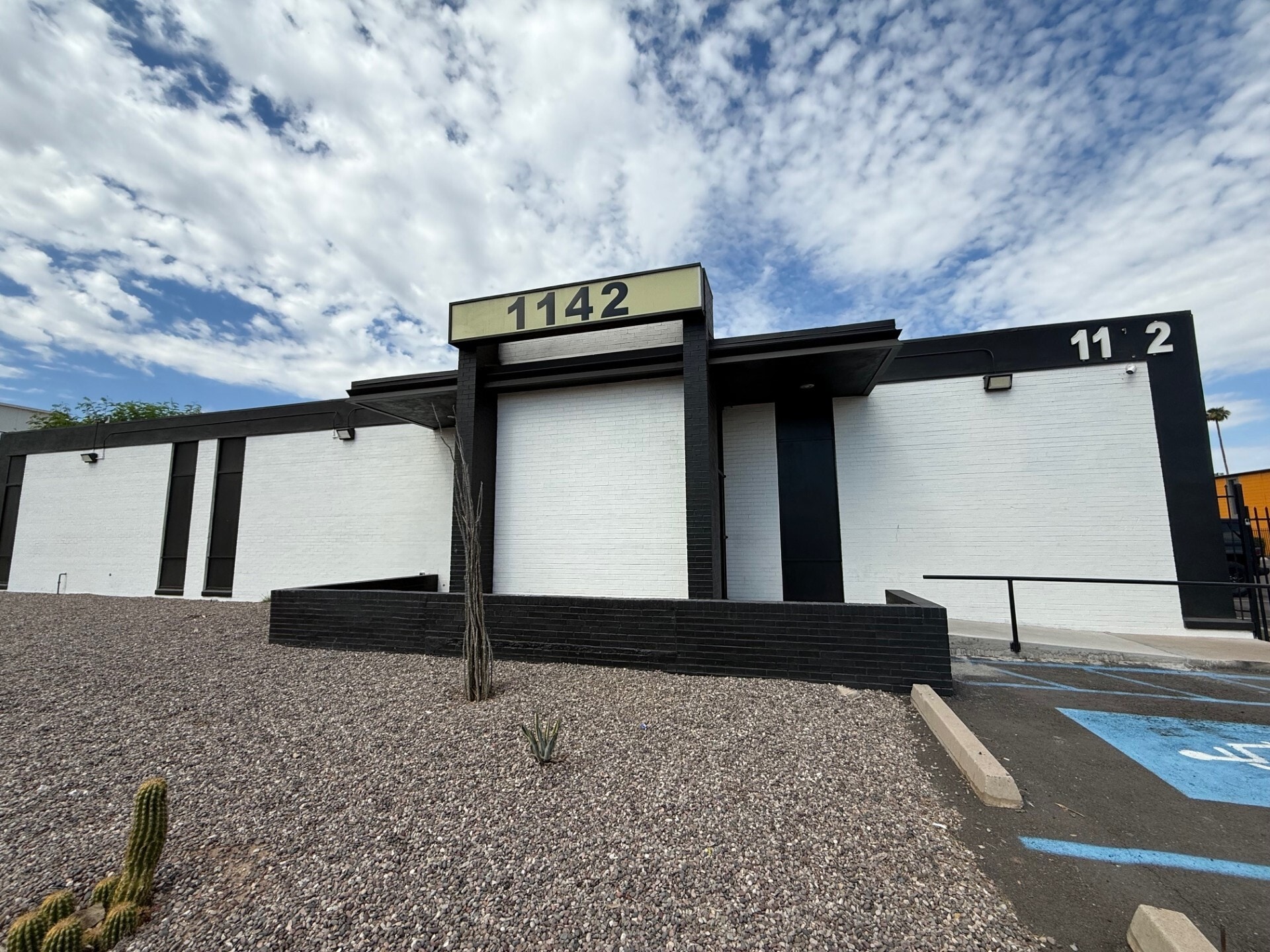 1142 W Indian School Rd, Phoenix, AZ for sale Building Photo- Image 1 of 27