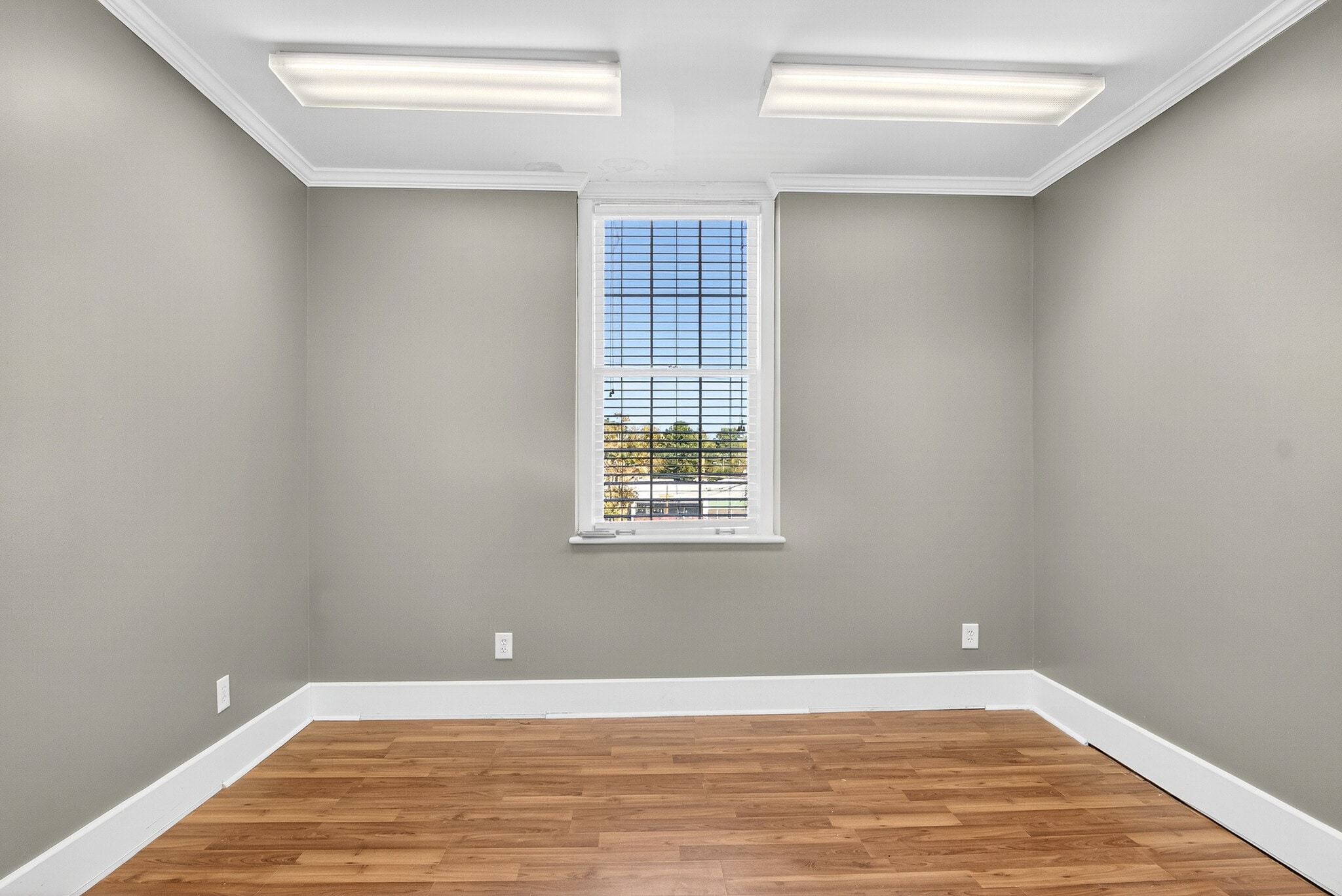 115 E Market St, Warrenton, NC for lease Interior Photo- Image 1 of 3