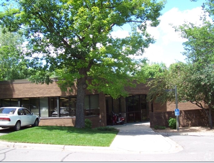 6109 Blue Circle Dr, Minnetonka, MN for lease - Building Photo - Image 2 of 5
