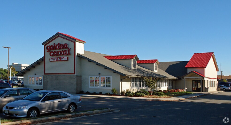 1123 W Mercury Blvd, Hampton, VA for sale - Primary Photo - Image 1 of 1