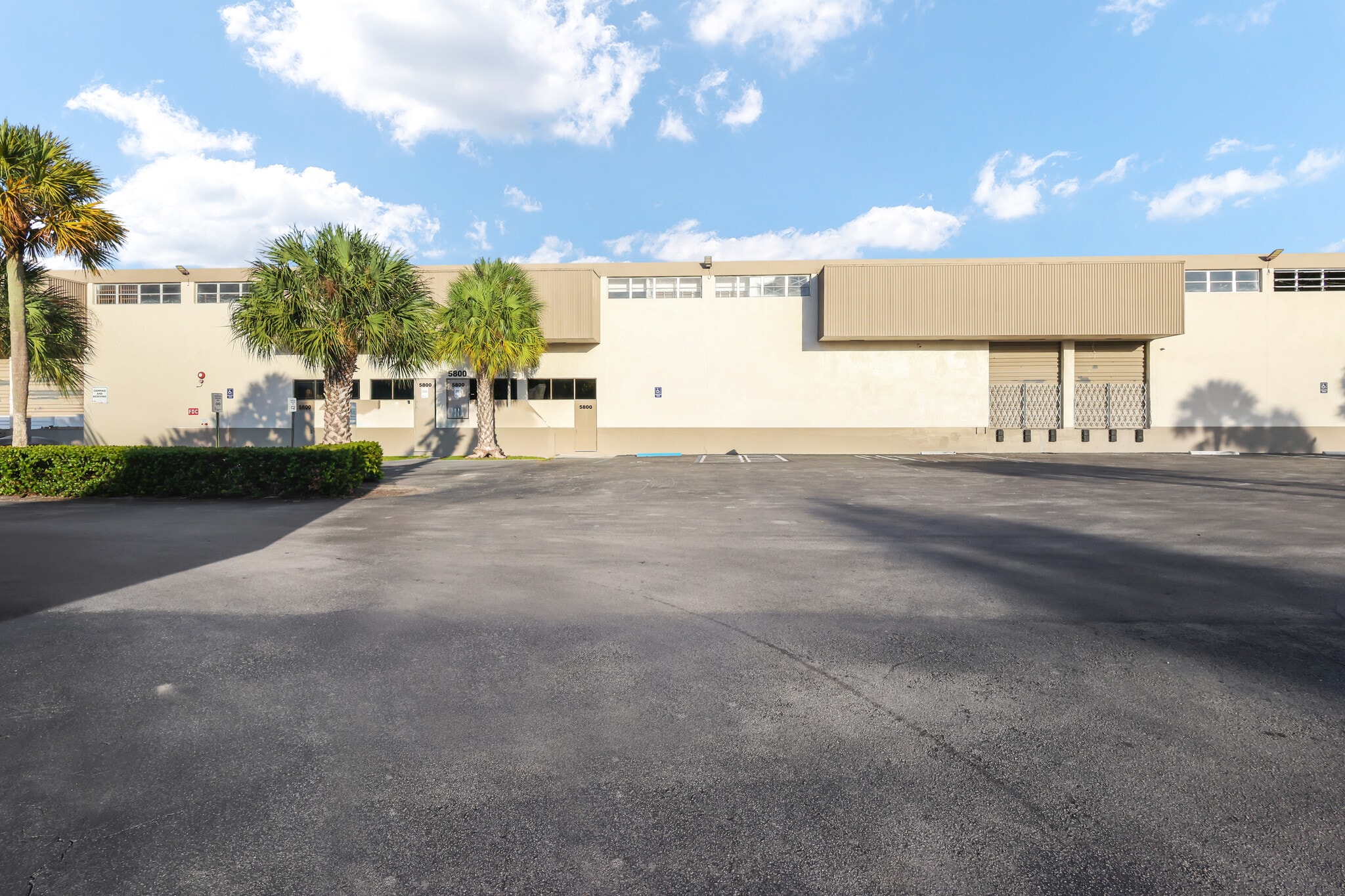 5800 Miami Lakes Dr, Miami Lakes, FL for lease Building Photo- Image 1 of 5