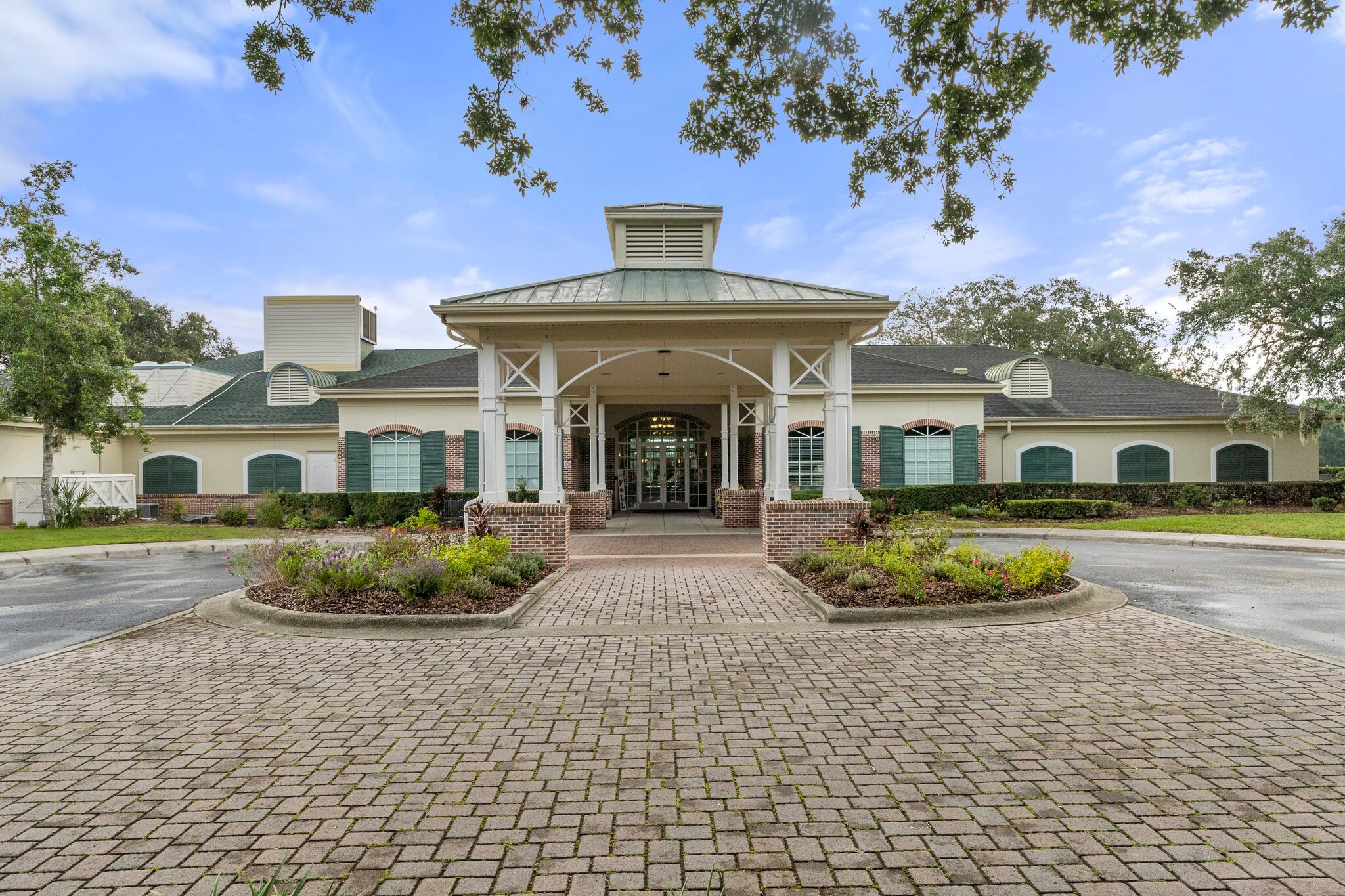 4550 Golf Club Ln, Spring Hill, FL for sale Primary Photo- Image 1 of 93