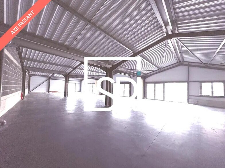 Retail in LES MARTRES-D'ARTIERE for lease - Building Photo - Image 2 of 10