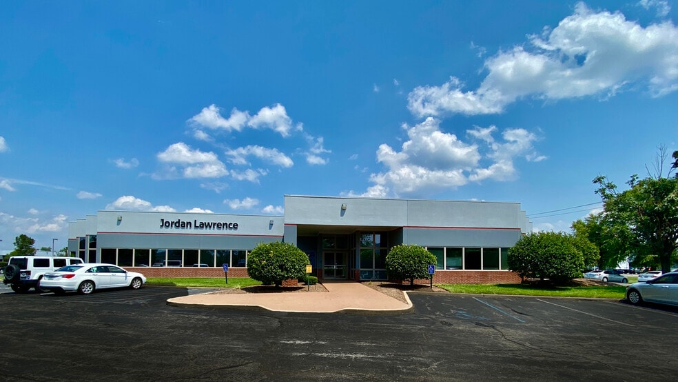 702 Spirit 40 Park Dr, Chesterfield, MO for sale - Building Photo - Image 3 of 14