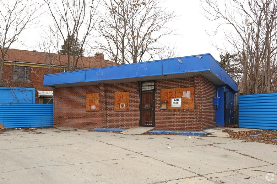 15800 Joy Rd, Detroit, MI 48228