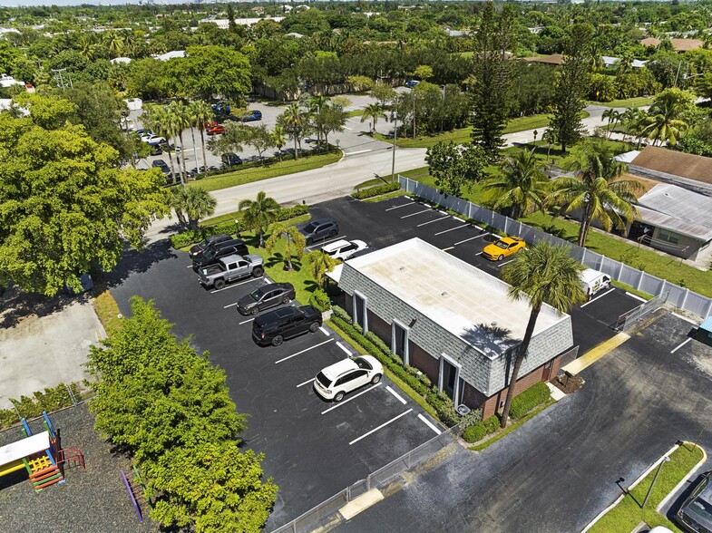 2324 S Congress Ave, West Palm Beach, FL for sale - Building Photo - Image 1 of 1